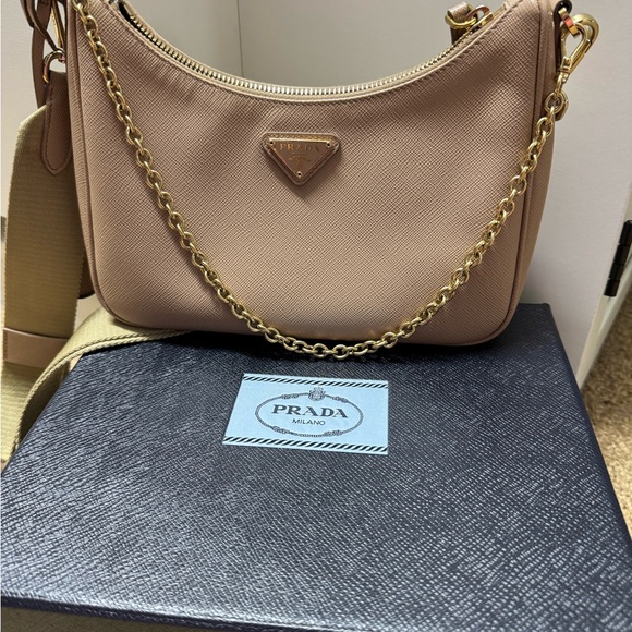 Prada Re- Edition Beige Shoulder Bag with Gold Chain - Picture 2 of 8